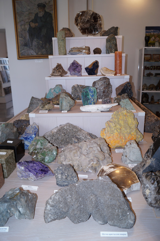 Камни в музее
