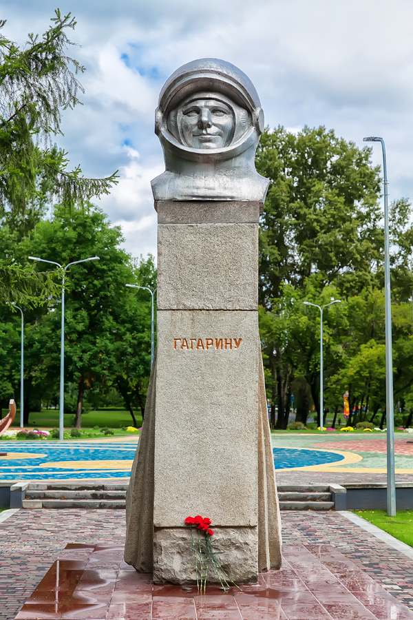 1.Гагарину фот.Лобачев Ю.IMG 1507